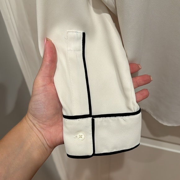 Size L Loft Blouse - Picture 6 of 6